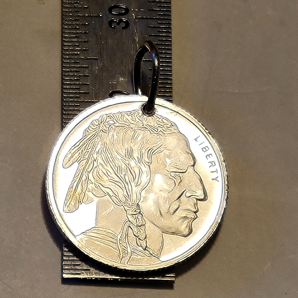 .999 Fine Silver Buffalo Pendant 25mm - New - Handmade - Unisex Jewelry - 3.10g